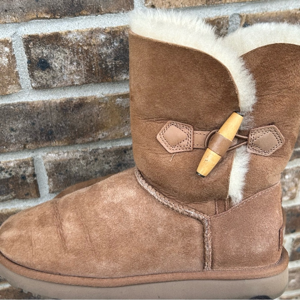 UGG Keely Shearling Lined Boots Size 6 Brown‎ Fur Warm Winter EUC Fluffy SOFT